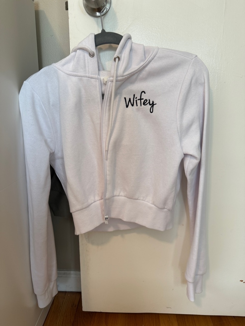 Wifey Cropped Hoodie - White